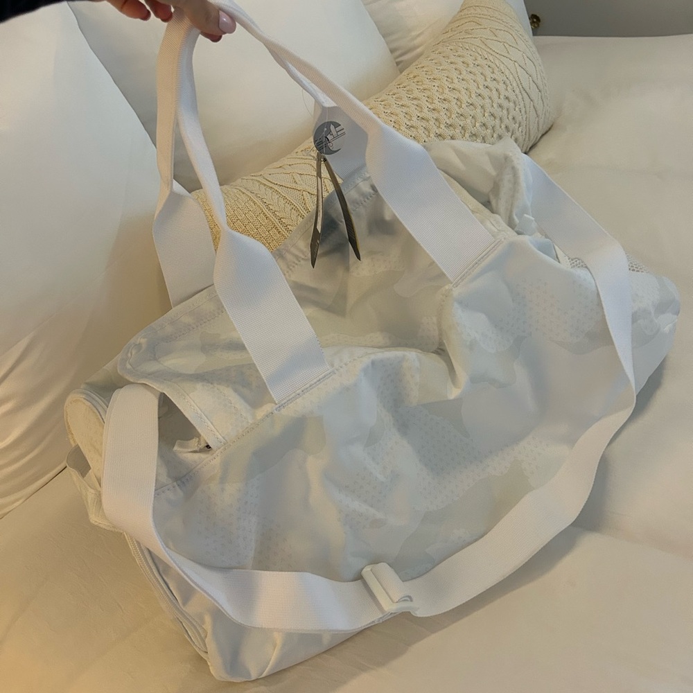 Under Armour White Travel Gym Duffel Bag